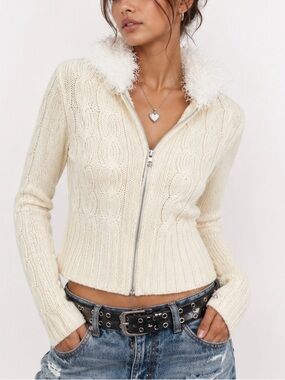 Airport Vintage Y2K Cream Zip-Up Cardigan Cable Knit Faux Fur Collar Medium